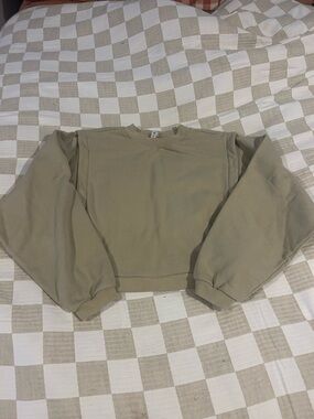 ALO Yoga Beige Cropped Crewneck Sweatshirt